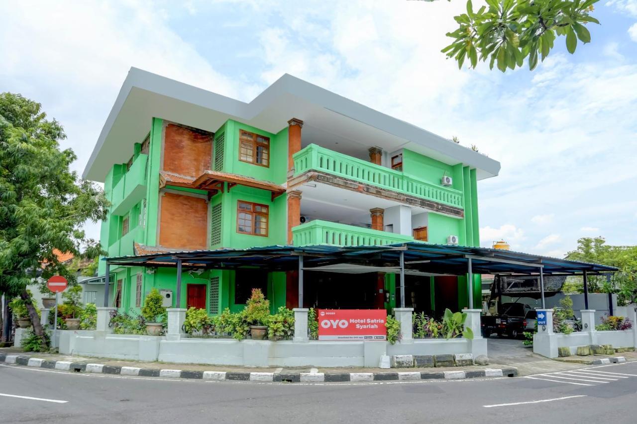 Oyo 90089 Hotel Satria Syariah Denpasar  Exterior photo